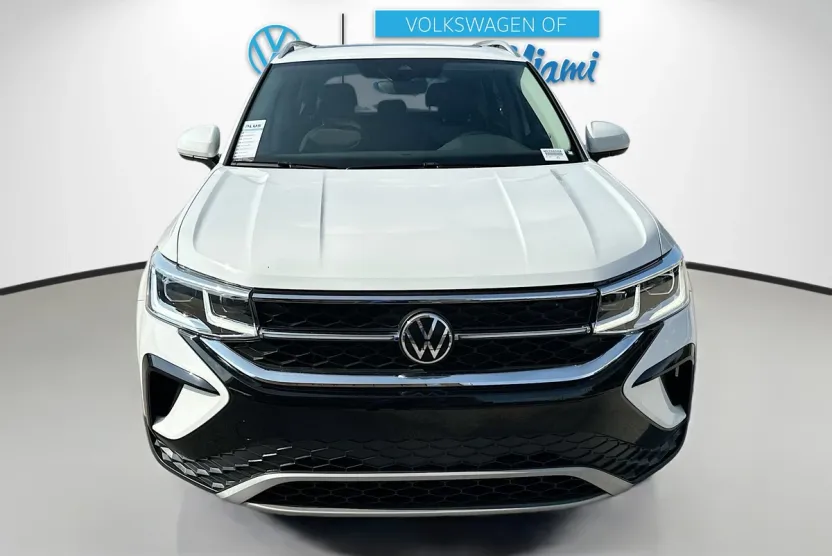 2022 Volkswagen Taos SEL photo 1