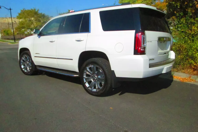 2016 Gmc Yukon Denali photo 1