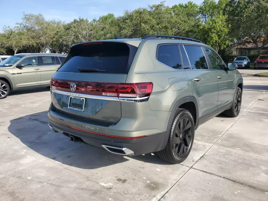 2026 Volkswagen Atlas SE Technology photo 1