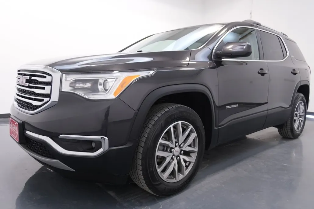 2017 Gmc Acadia SLE photo 1