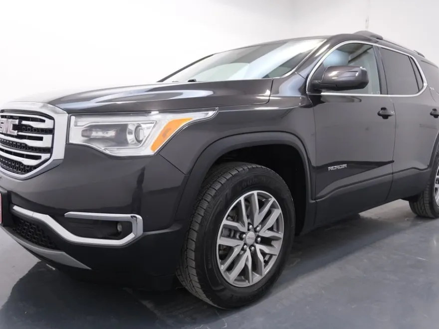 2017 Gmc Acadia SLE photo 1