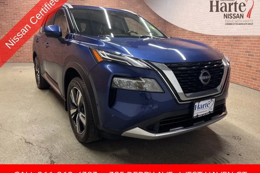 2023 Nissan Rogue Platinum photo 1