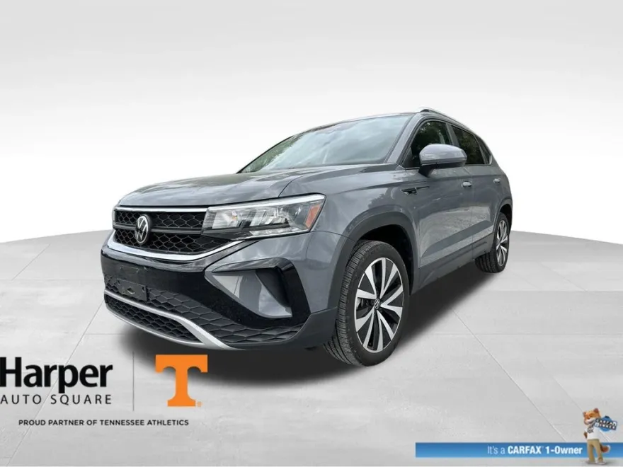 2023 Volkswagen Taos SE photo 1