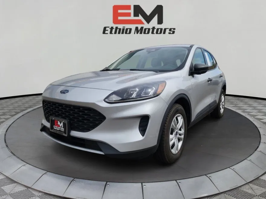 2020 Ford Escape S photo 1
