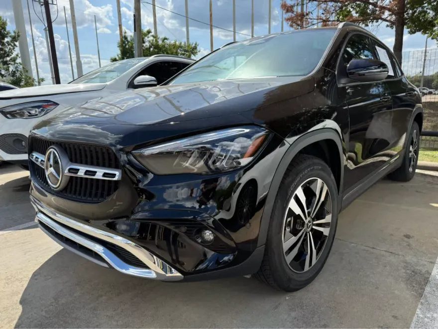 2025 Mercedes Benz GLA 250 photo 1