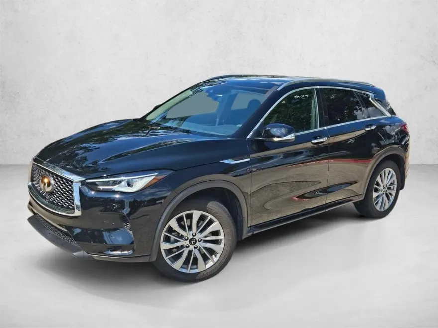 2023 Infiniti QX50 Luxe photo 1