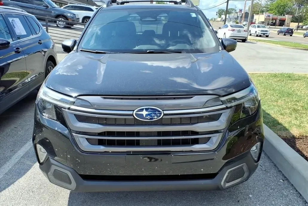 2025 Subaru Forester Limited photo 1