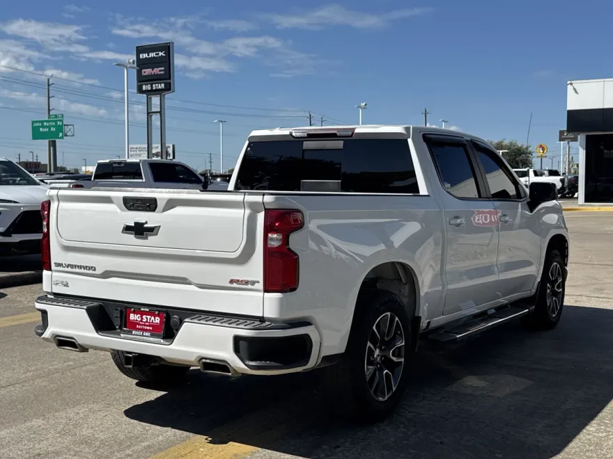 2021 Chevrolet Silverado RST photo 1