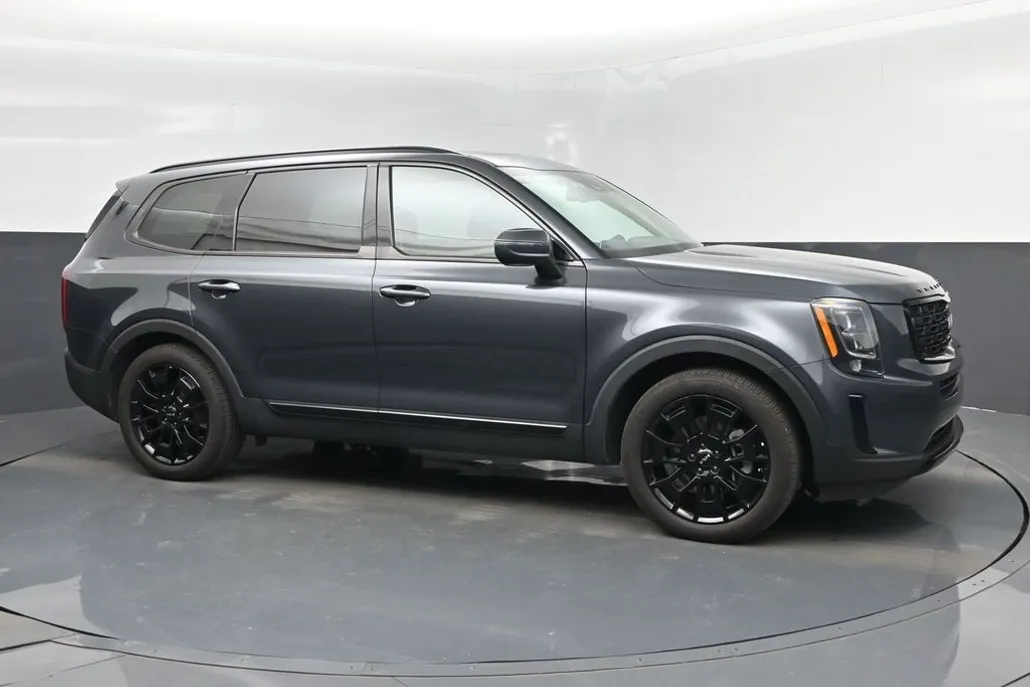 2022 Kia Telluride EX photo 1