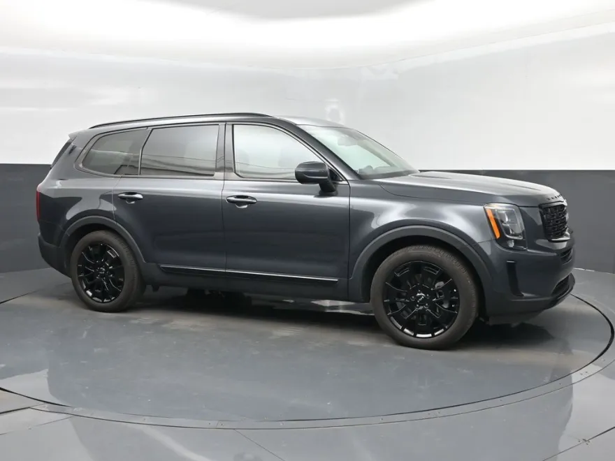2022 Kia Telluride EX photo 1