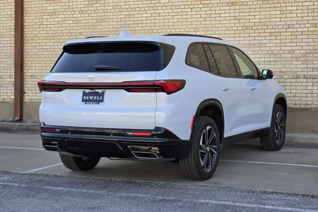 2026 Buick Enclave Sport Touring photo 1