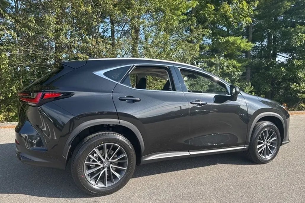 2026 Lexus NX 350 Premium photo 1