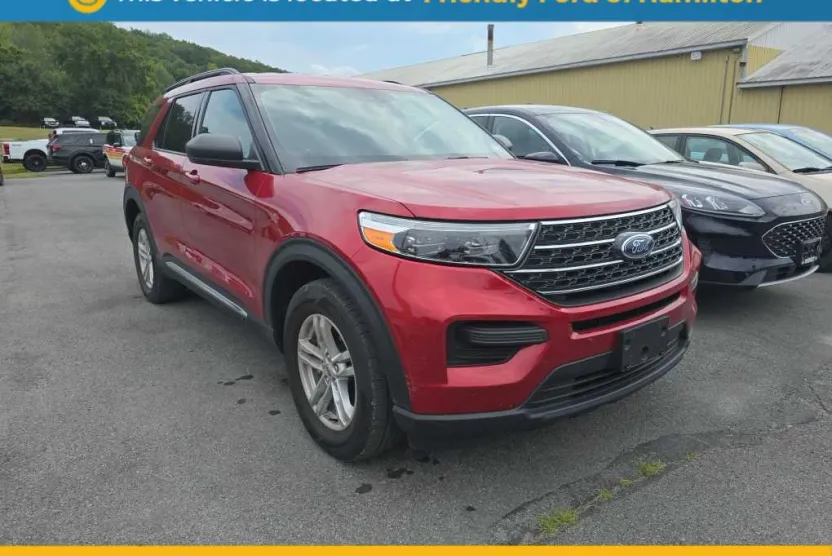 2022 Ford Explorer XLT photo 1