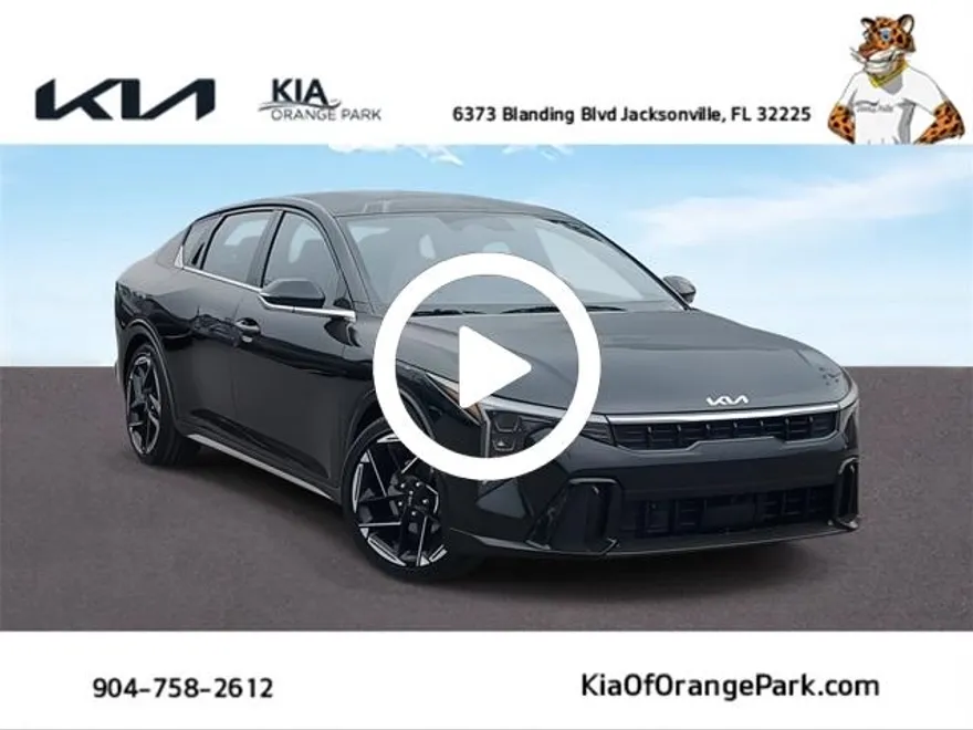 2025 Kia K4 GT-Line photo 1