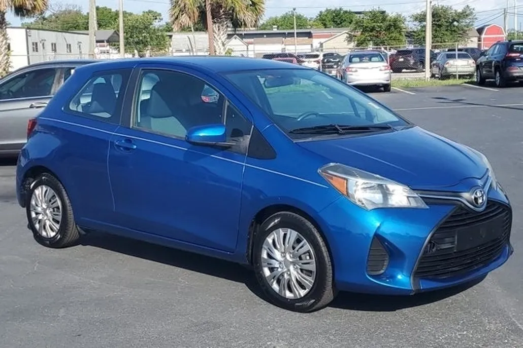 2015 Toyota Yaris Base photo 1