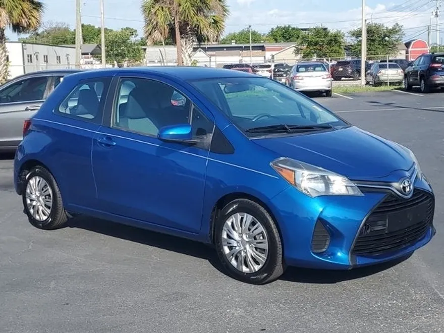 2015 Toyota Yaris Base photo 1