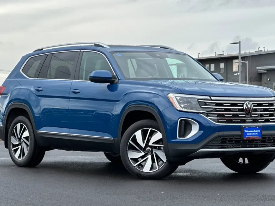 2025 Volkswagen Atlas SEL photo 1
