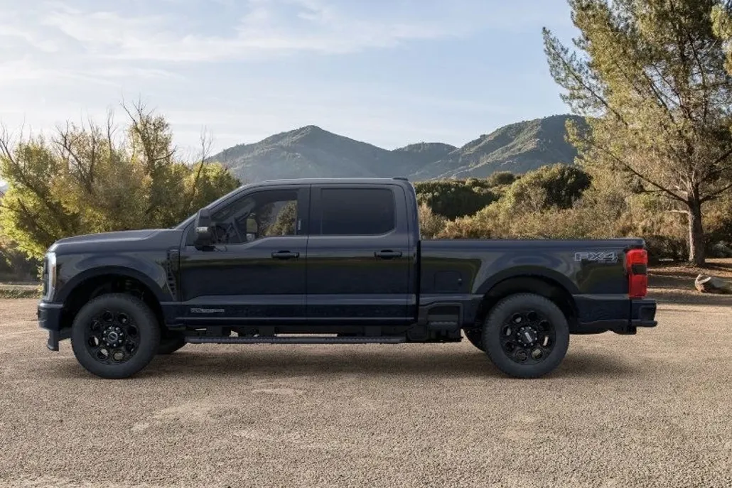 2025 Ford F-250 photo 1