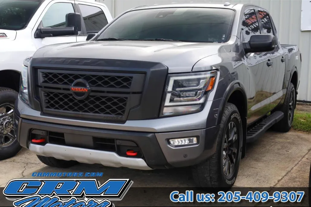 2021 Nissan Titan Crew Cab PRO-4X photo 1