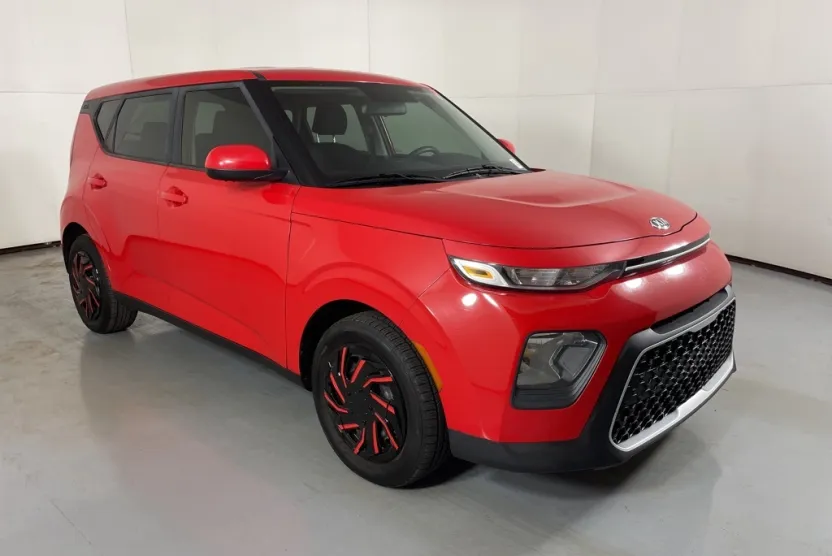 2020 Kia Soul LX photo 1