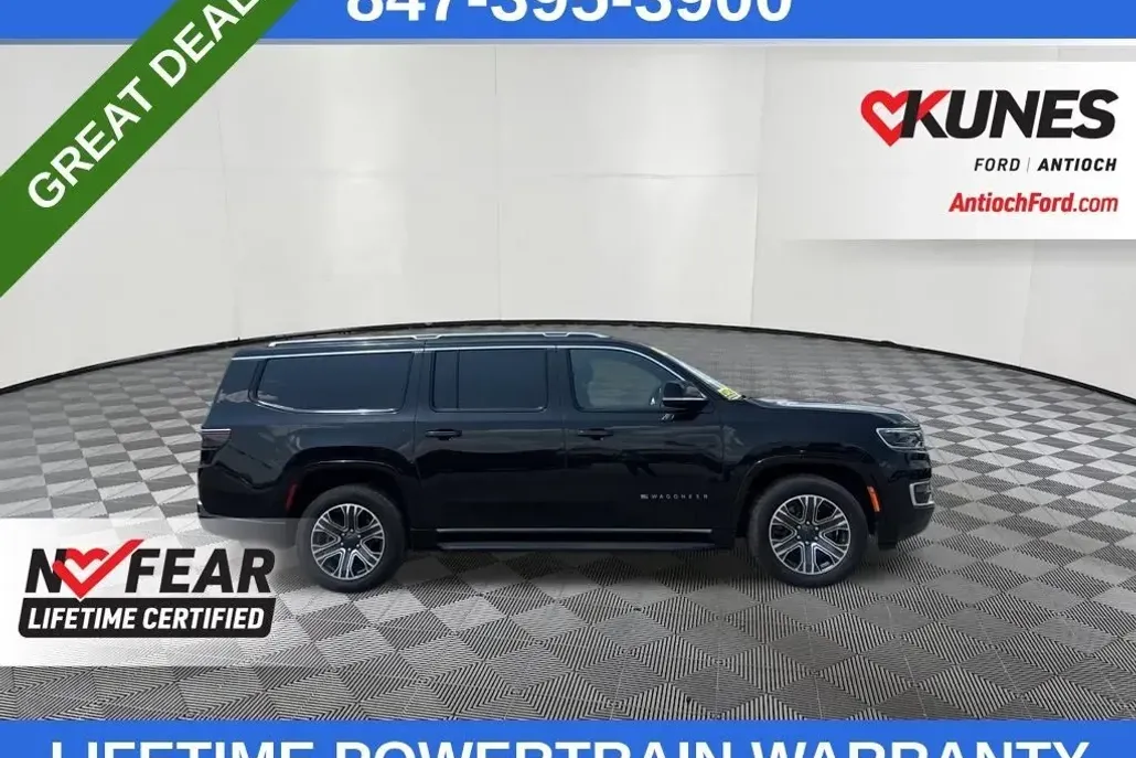 2023 Jeep Wagoneer L Series II photo 1