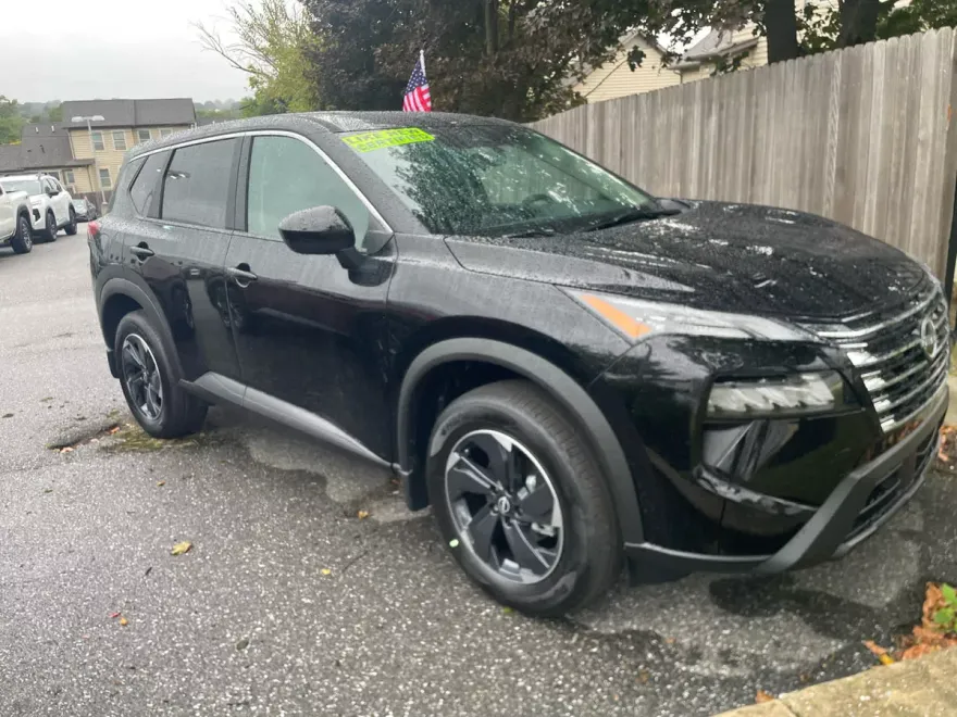 2026 Nissan Rogue SV photo 1
