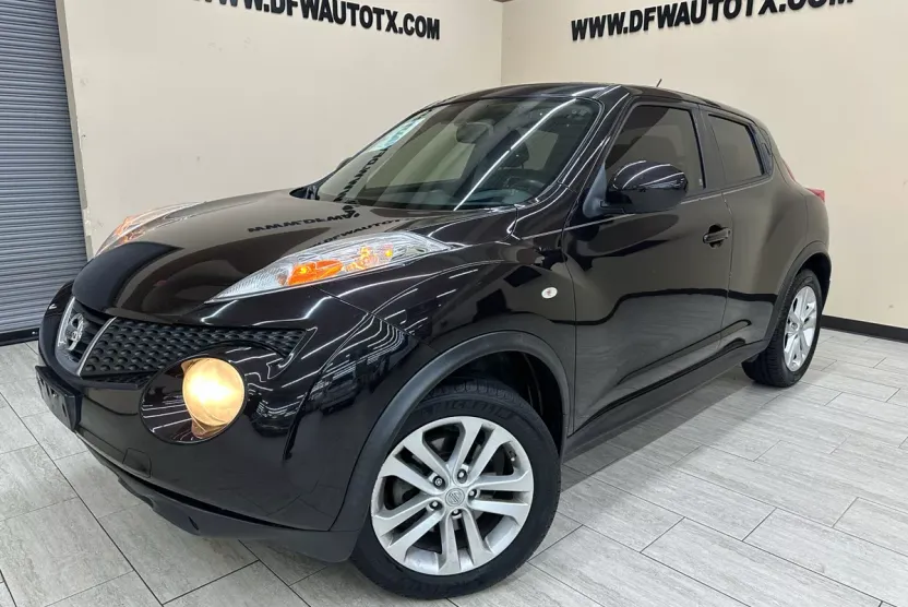 2014 Nissan Juke S photo 1
