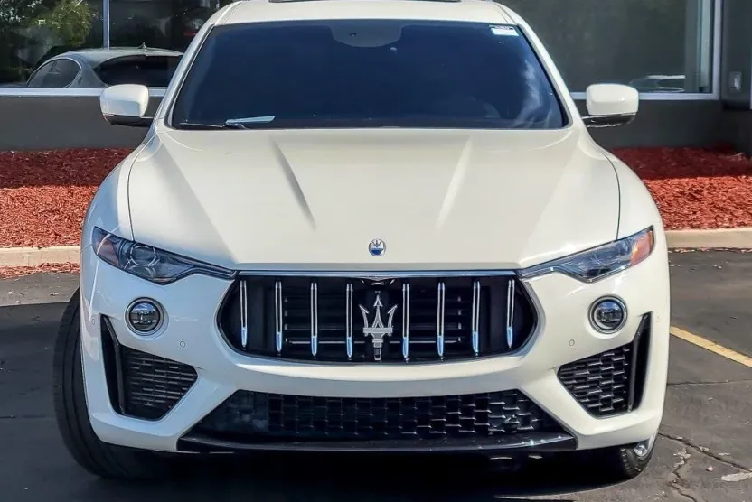 2022 Maserati Levante GT photo 1