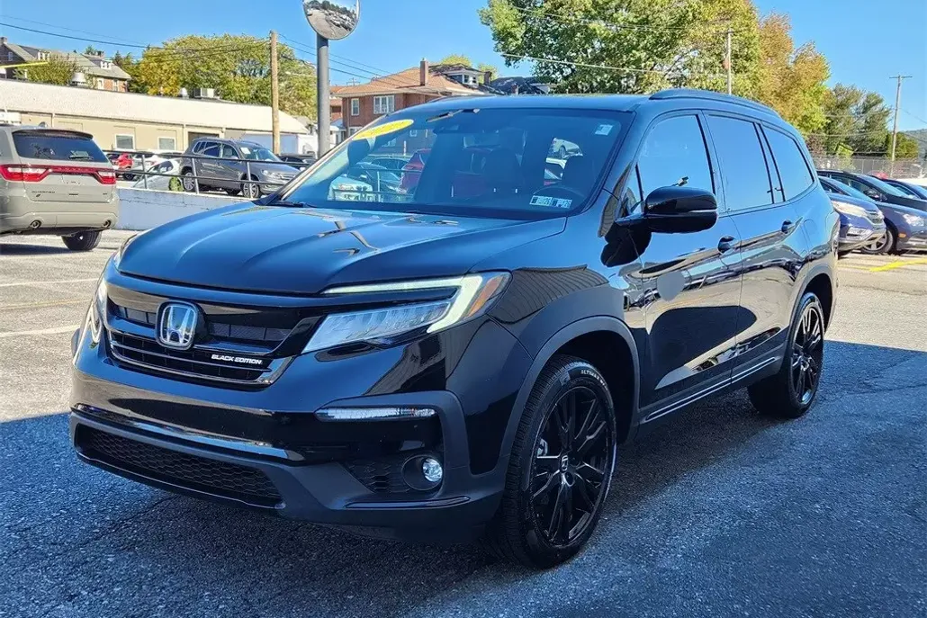 2022 Honda Pilot Black Edition photo 1