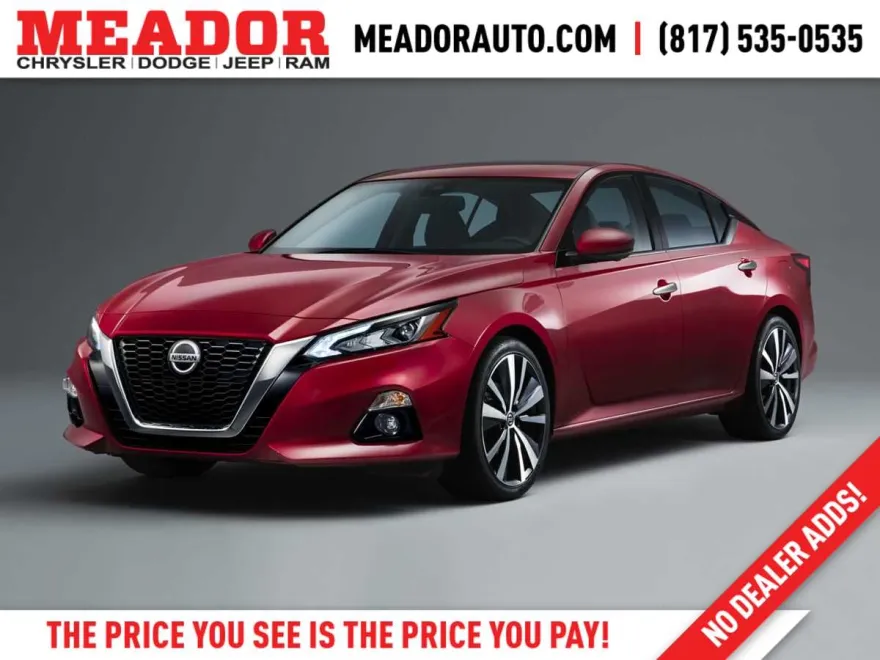 2022 Nissan Altima 2.5 SR photo 1