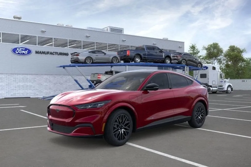 2025 Ford Mustang Mach-E Premium photo 1