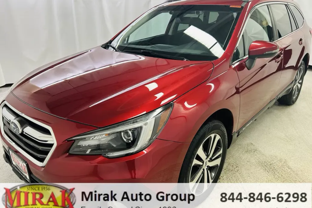 2018 Subaru Outback Limited photo 1
