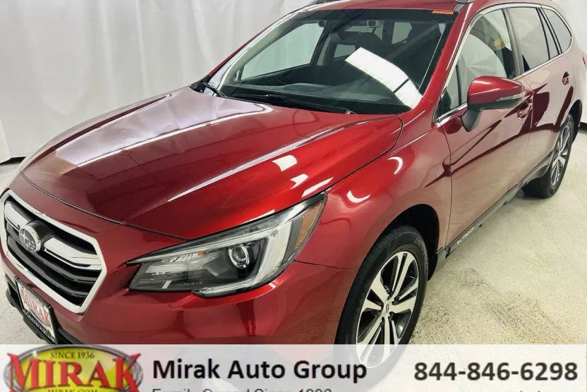 2018 Subaru Outback Limited photo 1