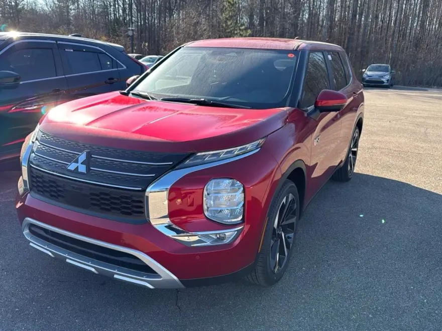 2025 Mitsubishi Outlander PHEV SE photo 1