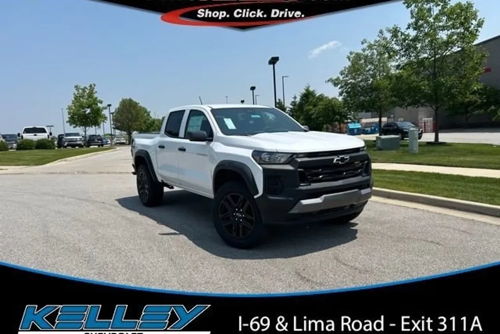 2025 Chevrolet Colorado Trail Boss photo 1