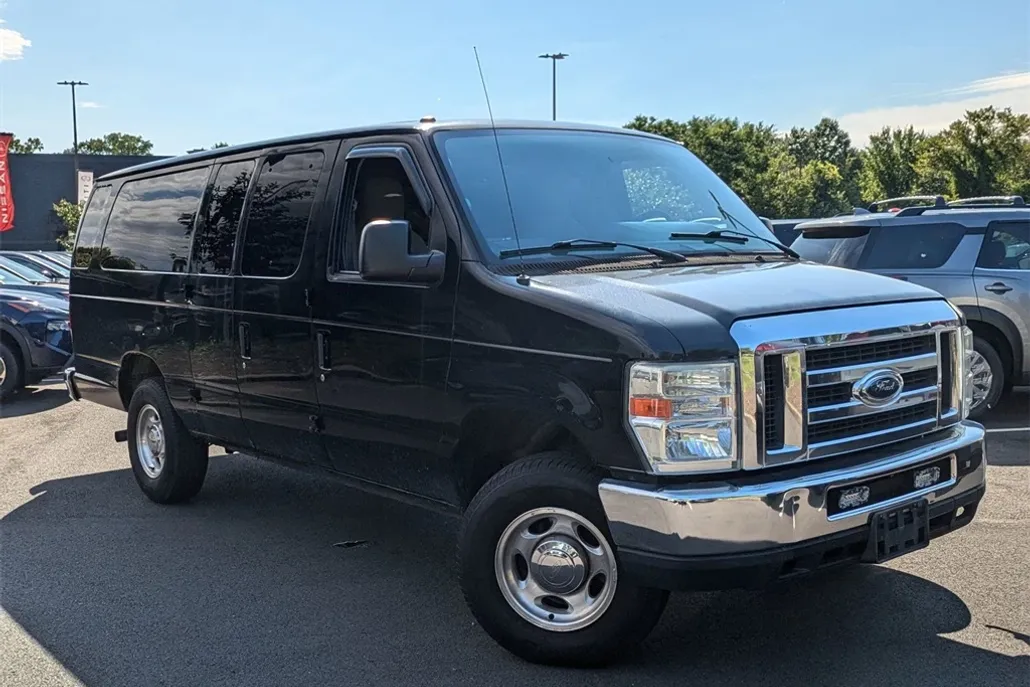 2012 Ford E-350 photo 1