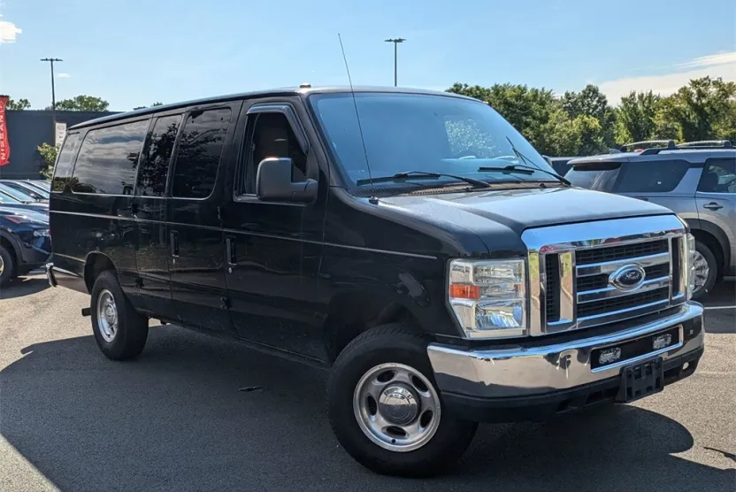 2012 Ford E-350 photo 1