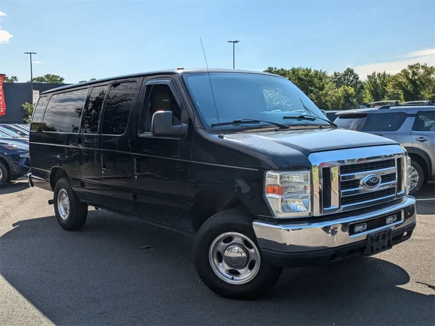 2012 Ford E-350 photo 1