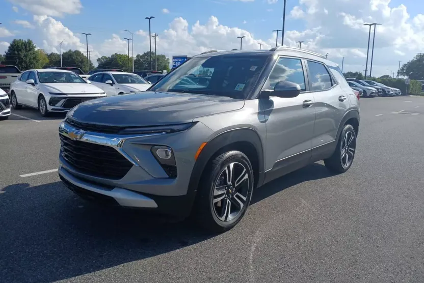 2024 Chevrolet Trailblazer LT photo 1