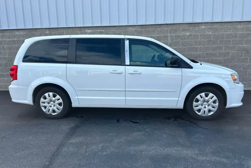 2014 Dodge Grand Caravan SE photo 1