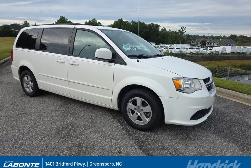 2012 Dodge Grand Caravan SXT photo 1
