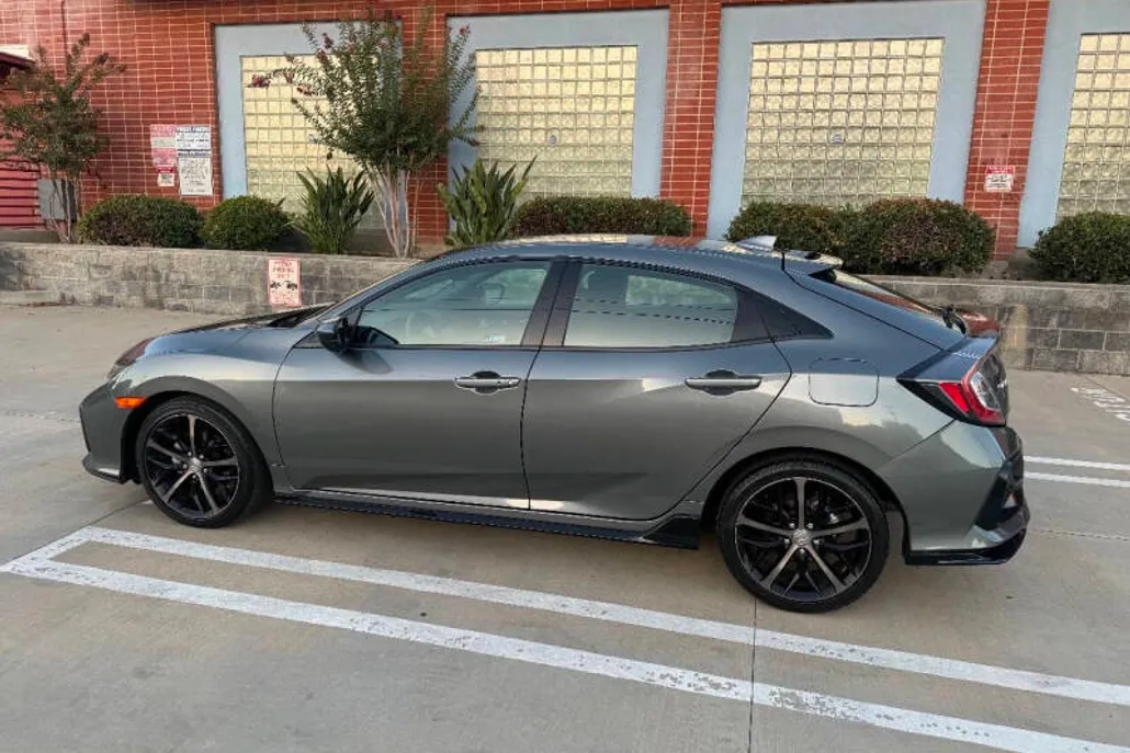 2021 Honda Civic Sport photo 1