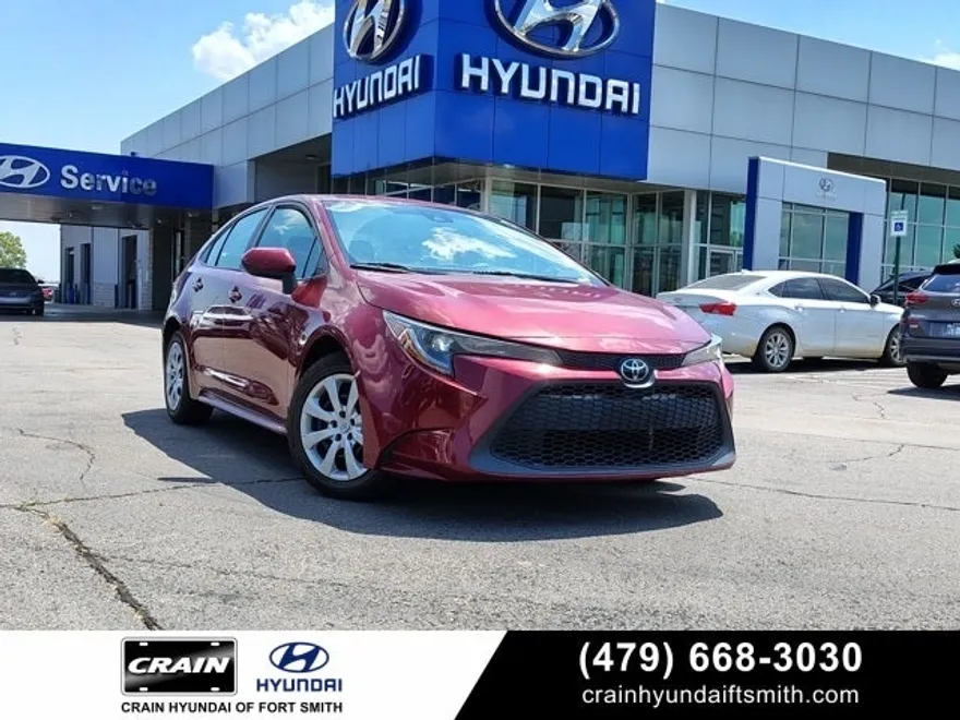 2022 Toyota Corolla LE photo 1