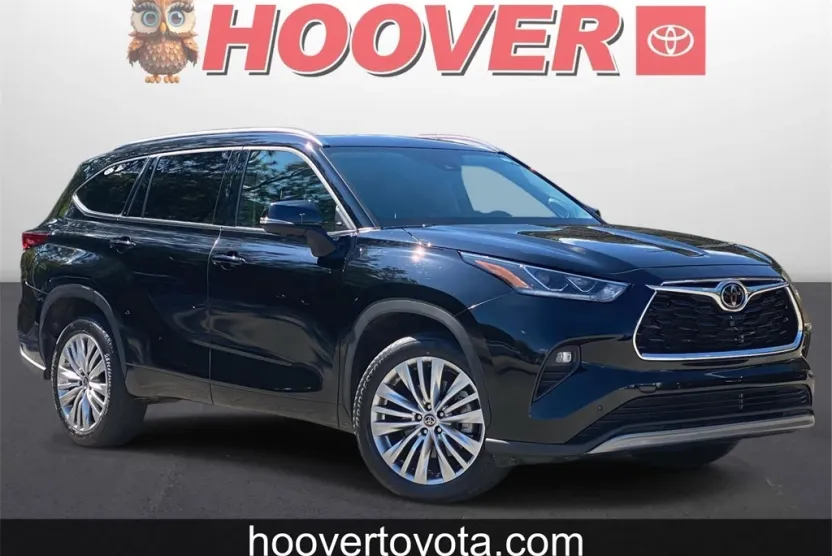 2023 Toyota Highlander Platinum photo 1