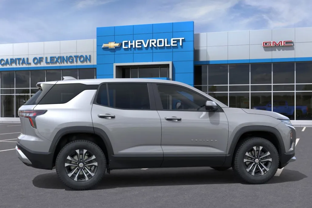 2026 Chevrolet Equinox LT photo 1