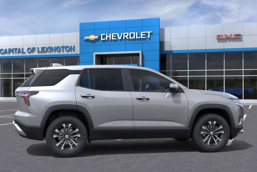 2026 Chevrolet Equinox LT photo 1