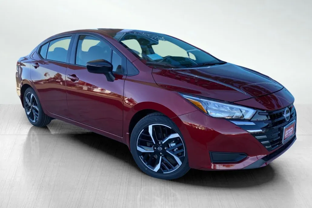 2025 Nissan Versa SR photo 1