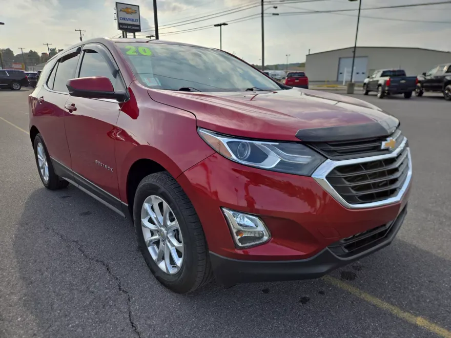 2020 Chevrolet Equinox LT photo 1