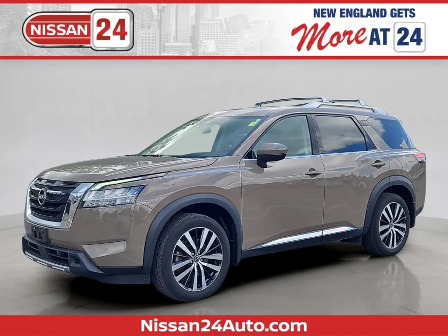 2023 Nissan Pathfinder Platinum photo 1