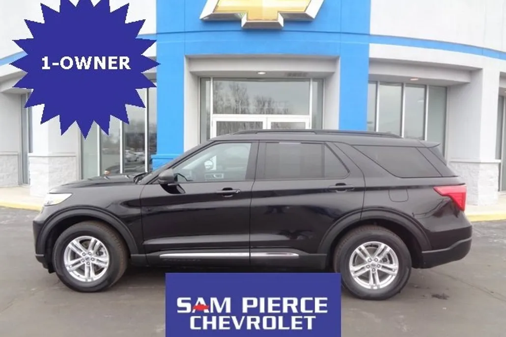 2022 Ford Explorer XLT photo 1